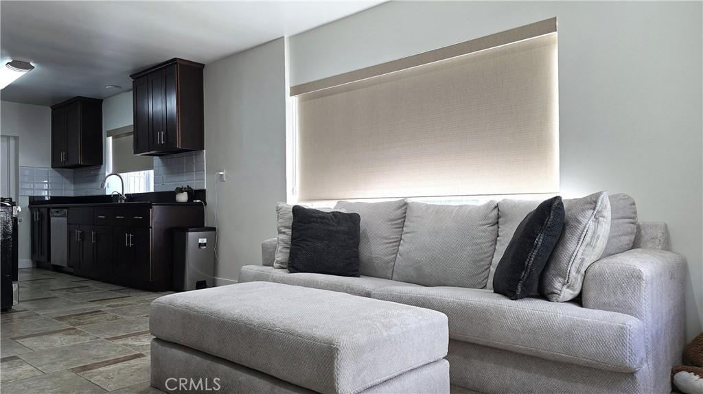 6704 Rhea Avenue Reseda, CA 91335 - Photo 9 of 34