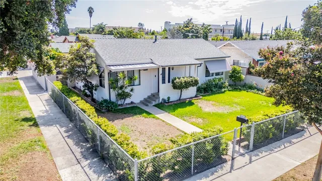 $825,000 | 825 North Raitt Street, Santa Ana, CA 92703