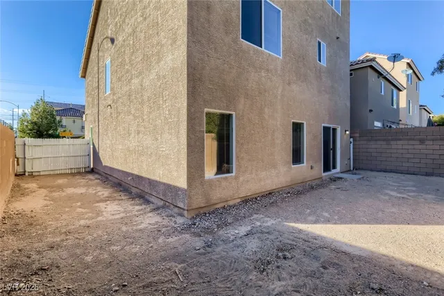 $2,755 | 9992 Mills Reef Court, Las Vegas, NV 89141