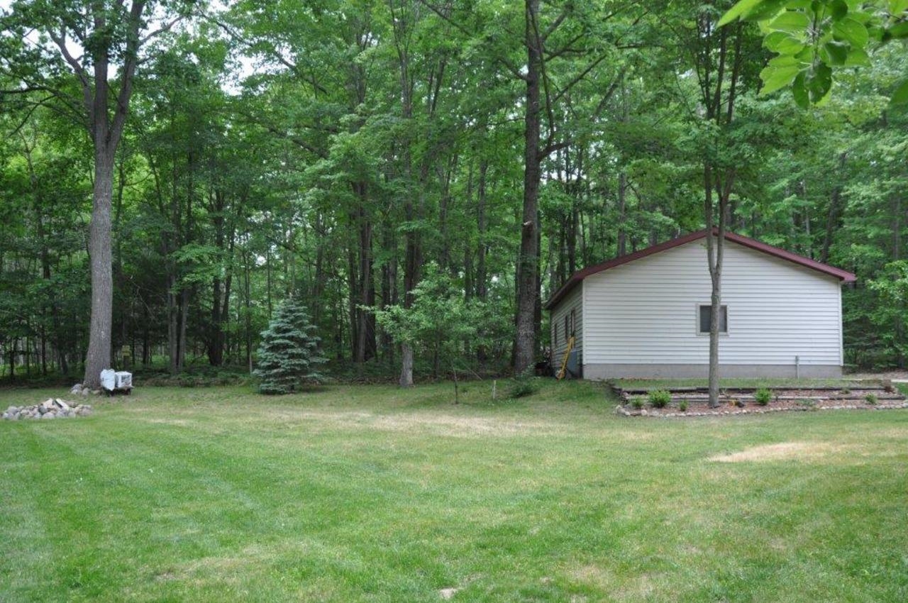 4981 West Birch Road Roscommon, MI 48653 - Photo 23 of 25 1912266-22.JPG