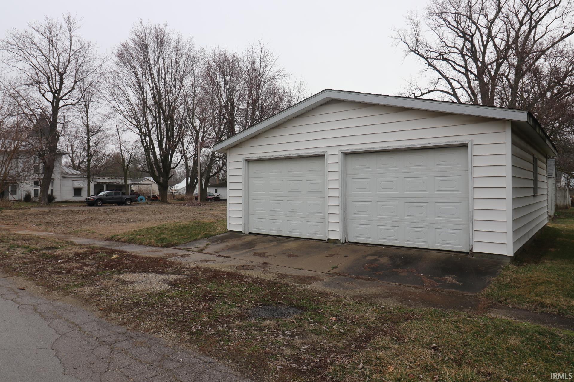 103 East High Street Redkey, IN 47373 - Photo 2 of 7