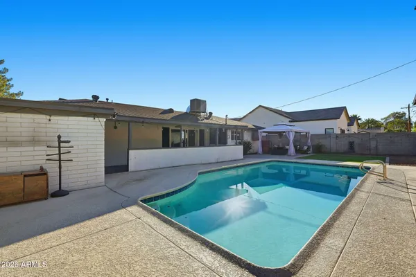 front view of house with a yard