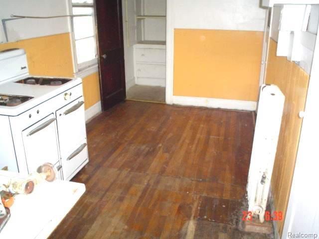 2398 Springwells Street Detroit, MI 48209 - Photo 5 of 6 DSC00413