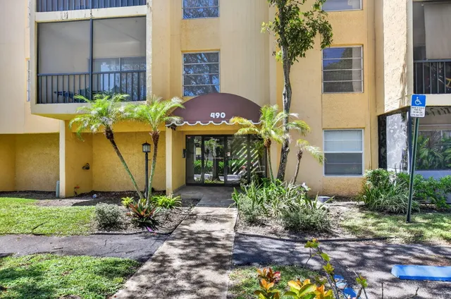 $239,000 | 490 Northwest 20th Street, Unit 3160, Boca Raton, FL 33431