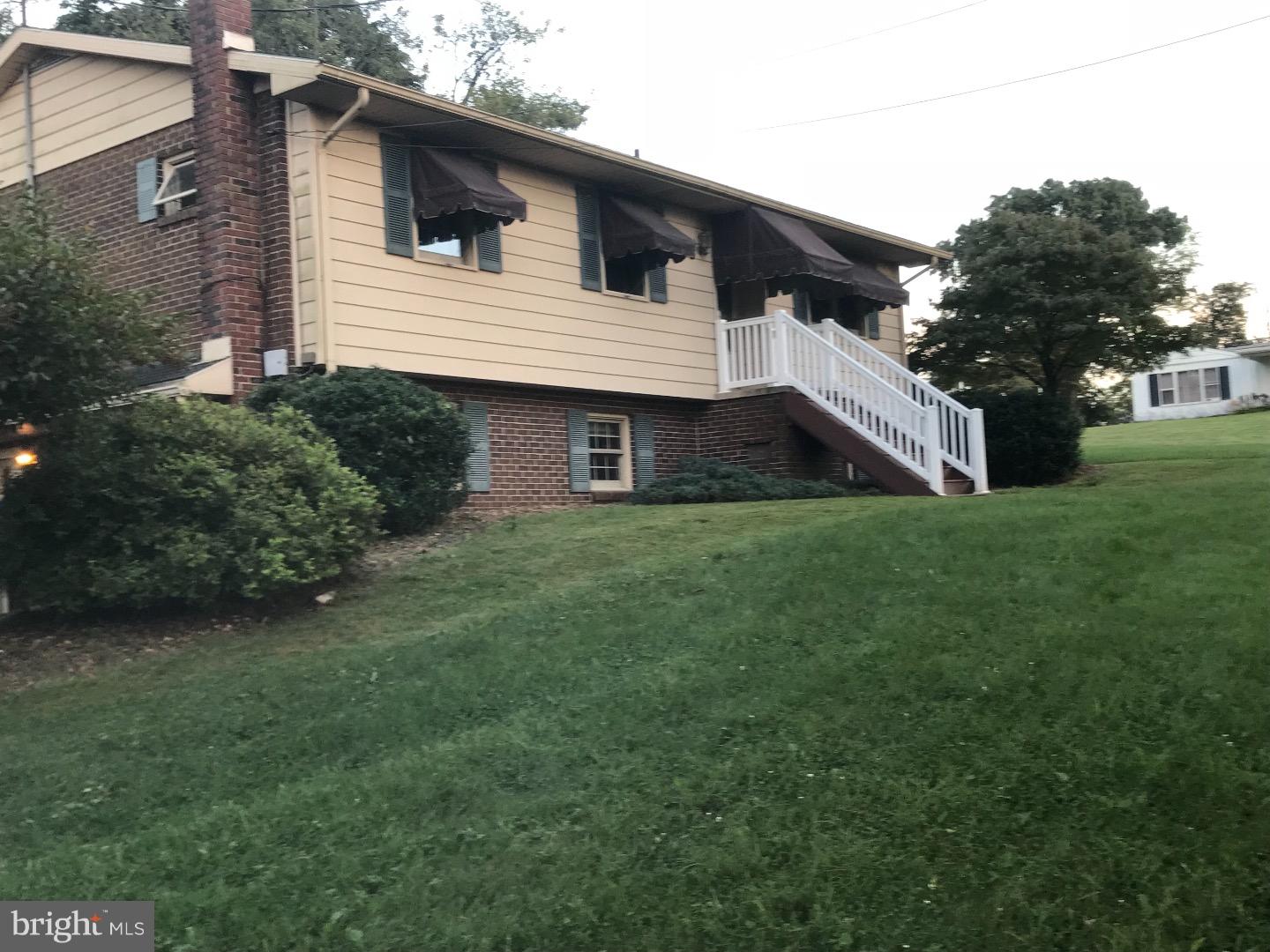13 Heidel Road Robesonia, PA 19551 - Photo 2 of 14 Gallery Image 2