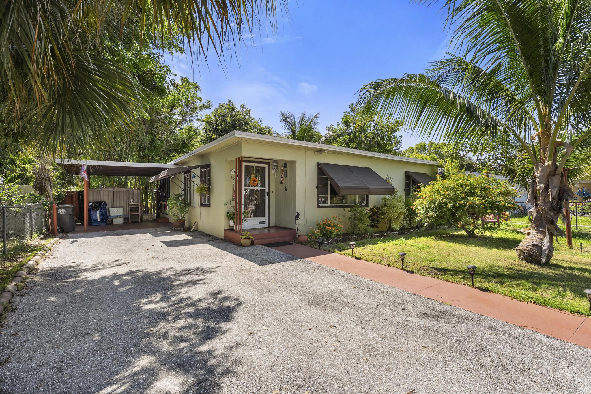 3032 Stanford Road West Palm Beach, FL 33405 - Photo 2 of 33 Front