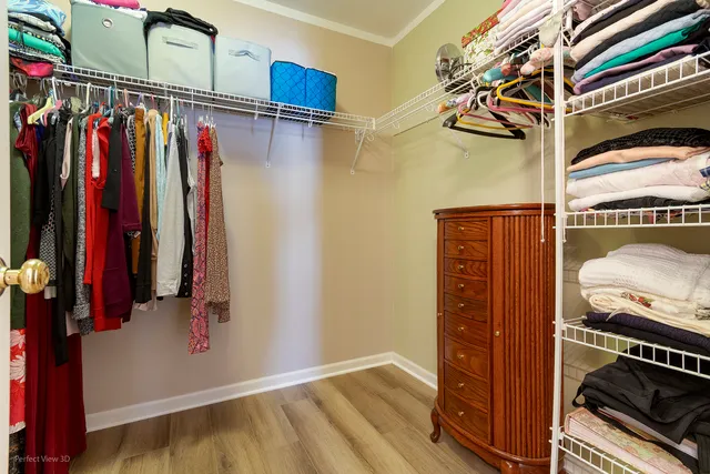 $349,900 | 20524 McGilvray Drive, Crest Hill, IL 60403