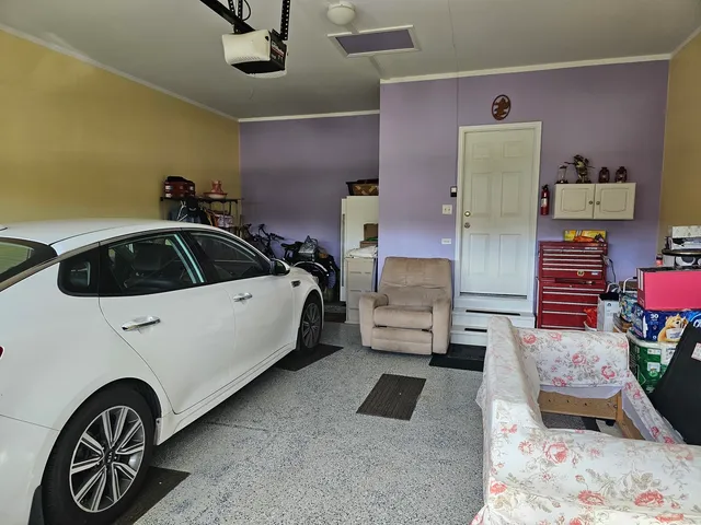 $349,900 | 20524 McGilvray Drive, Crest Hill, IL 60403