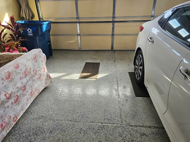 $349,900 | 20524 McGilvray Drive, Crest Hill, IL 60403