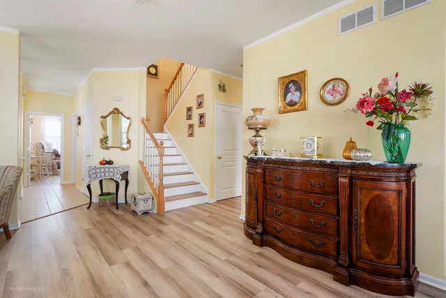 $349,900 | 20524 McGilvray Drive, Crest Hill, IL 60403