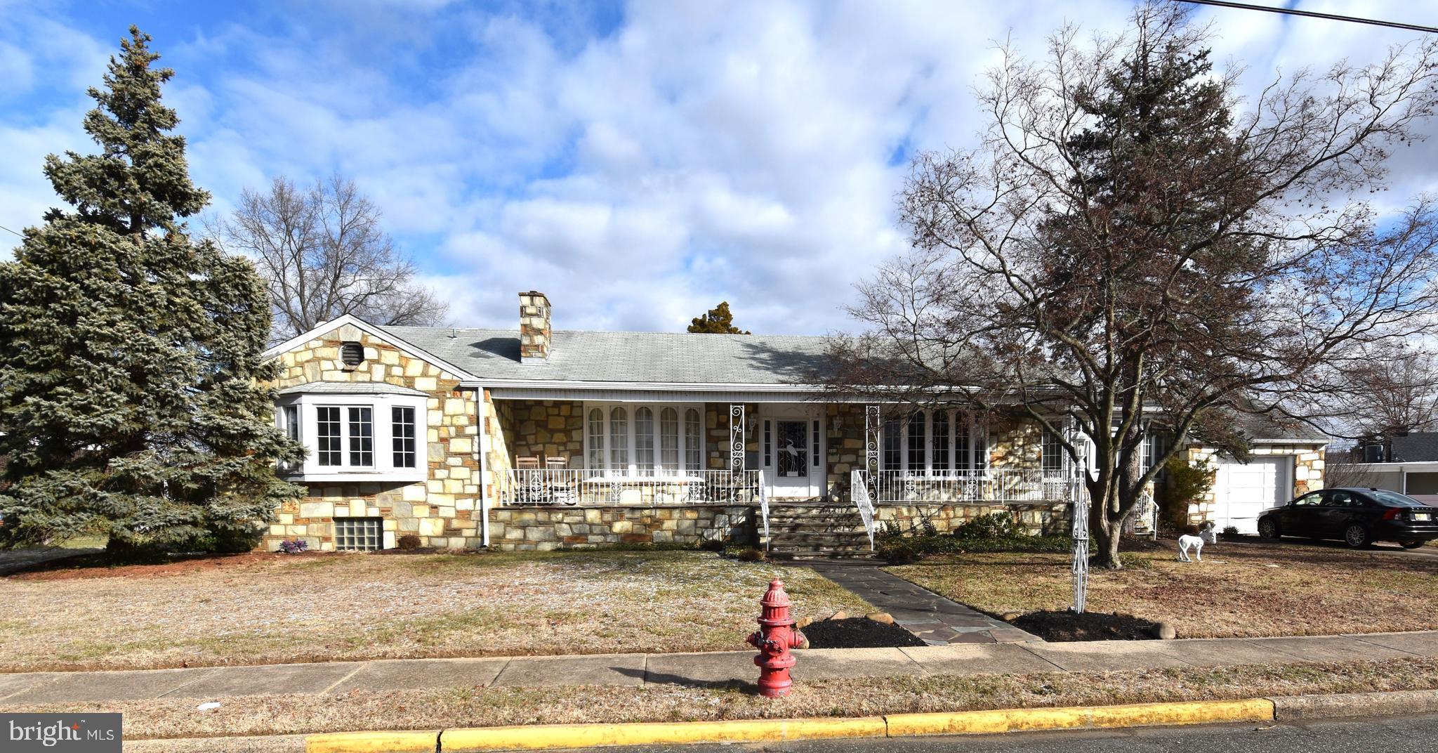 515 Rutgers Avenue Burlington, NJ 08016 - Photo 1 of 34