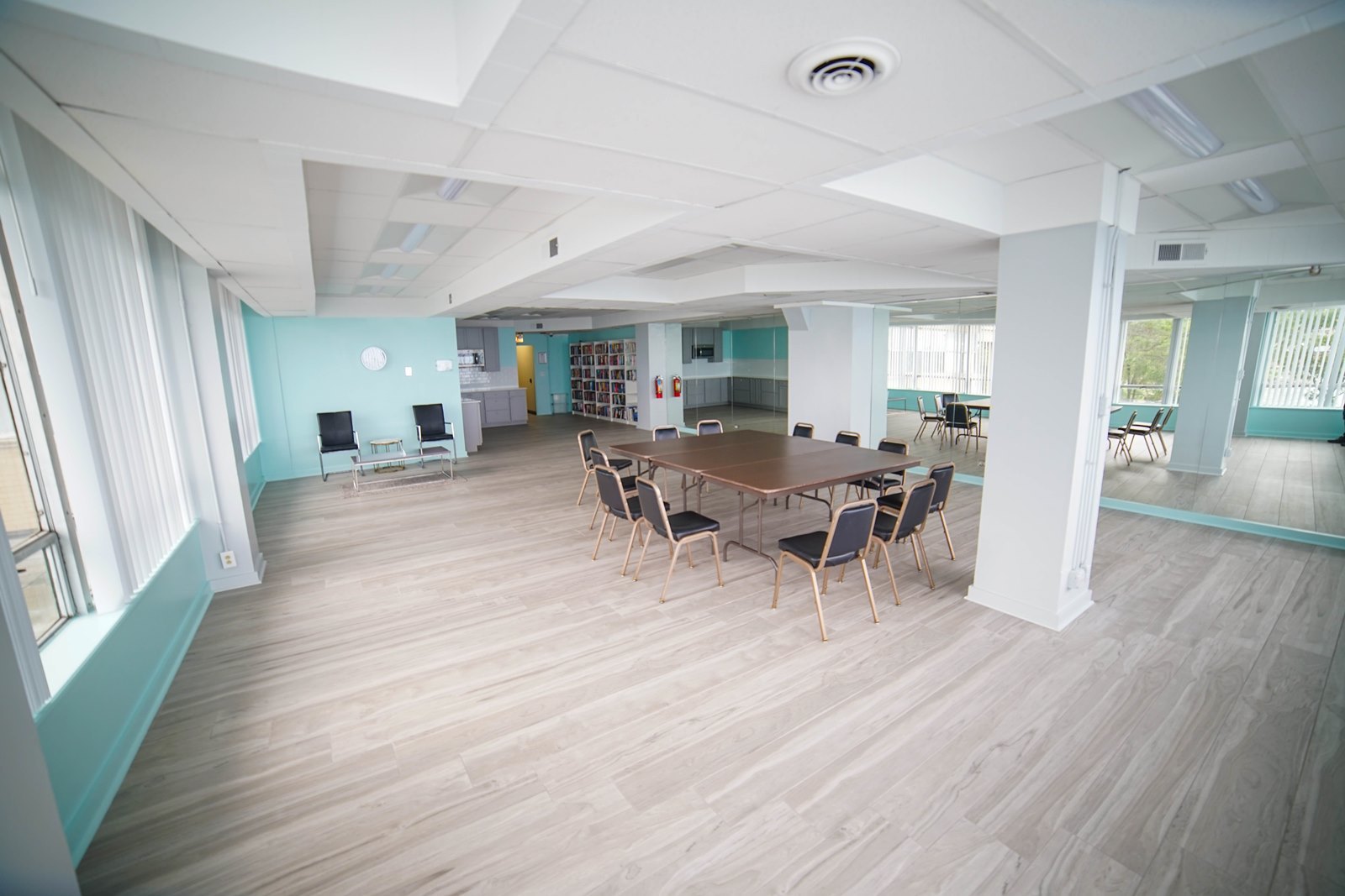 6301 North Sheridan Road, Unit 22N Chicago, IL 60660 - Photo 6 of 9 a view of a dining room with furniture and wooden floor