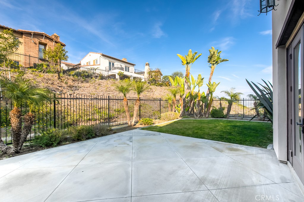 501 Luminous Irvine, CA 92603 - Photo 18 of 53 a view of a garden