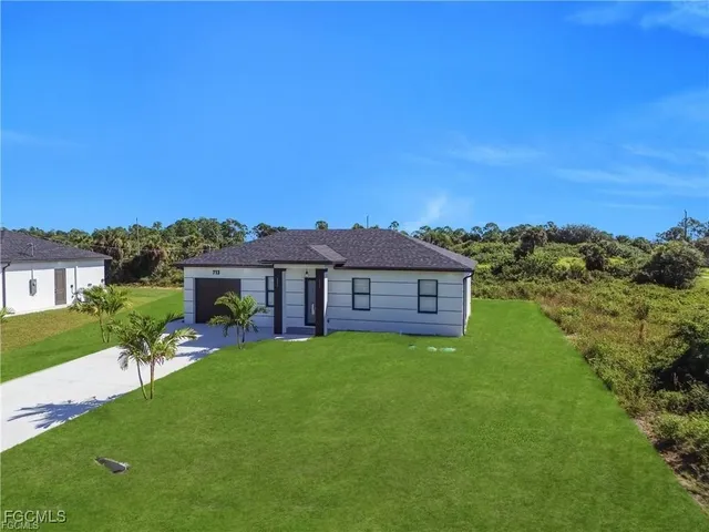 $1,900 | 713 Roma Avenue South, Lehigh Acres, FL 33974