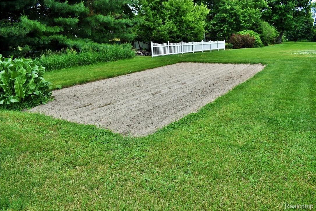 9319 Beecher Road Flushing, MI 48433 - Photo 66 of 67 DSC_0269 (2).JPG