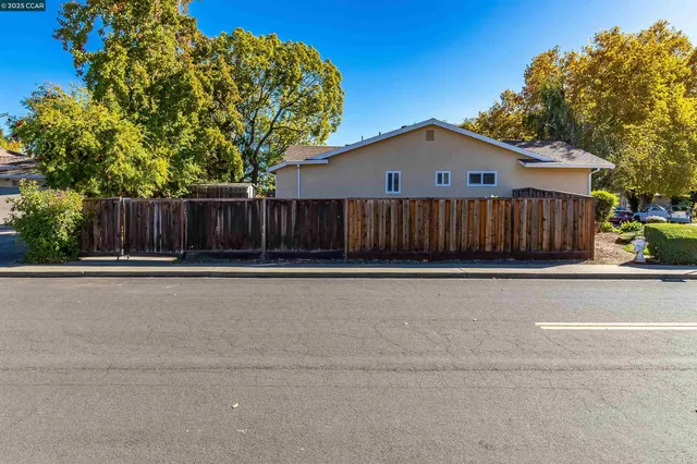 $1,149,000 | 1856 Carriage Drive, Walnut Creek, CA 94598