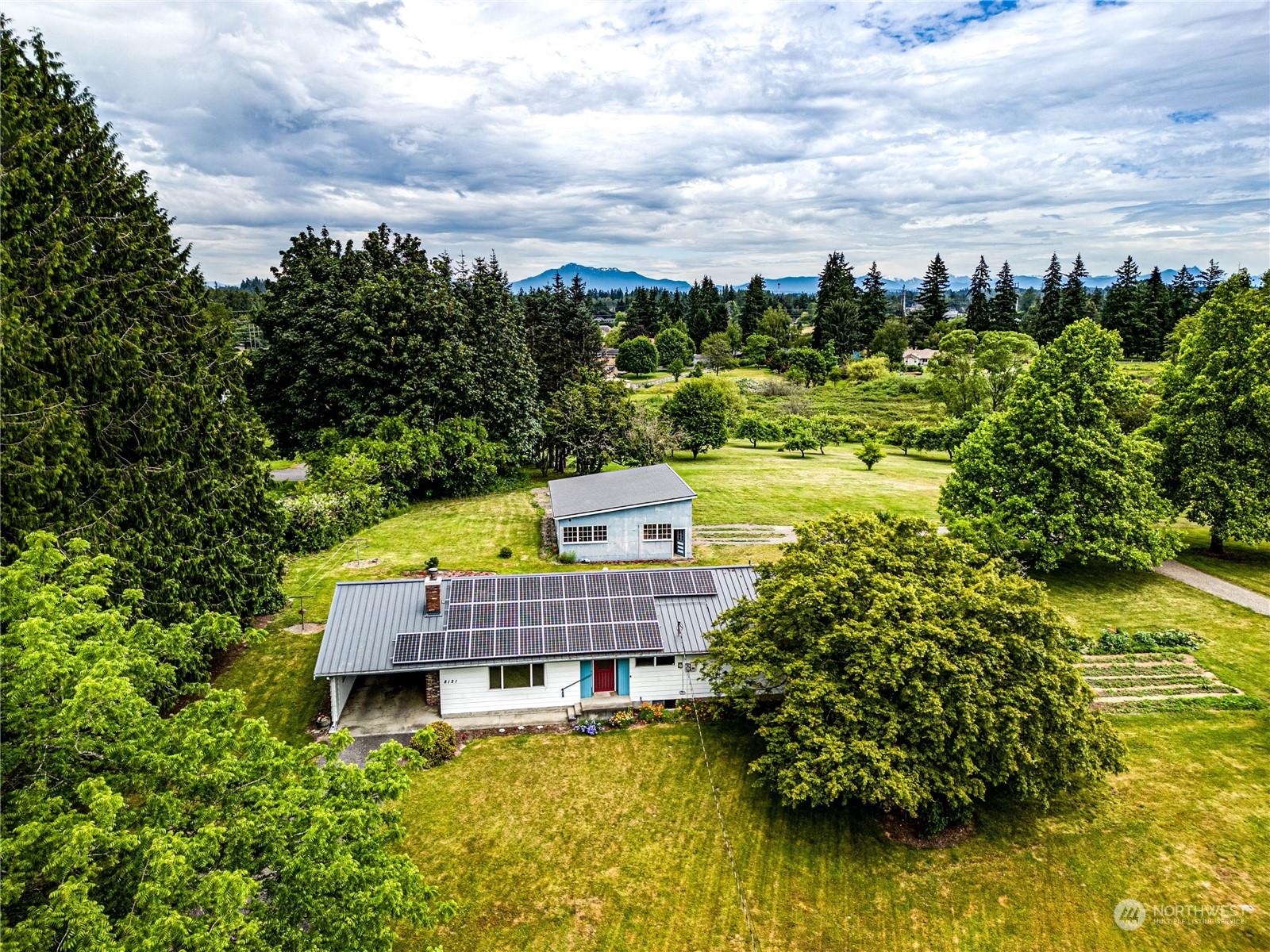 8121 Riverview Road Snohomish, WA 98290 - Photo 1 of 40 Gallery Image 1