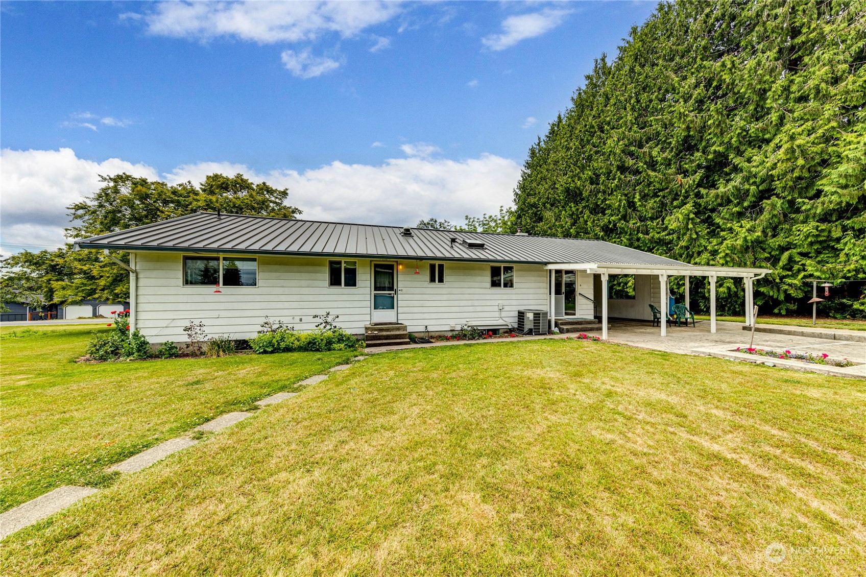 8121 Riverview Road Snohomish, WA 98290 - Photo 25 of 40 Gallery Image 25