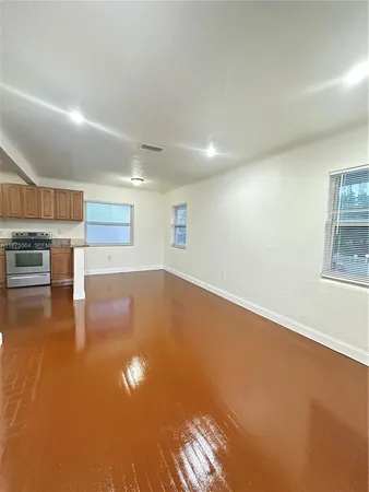 $1,750 | 2021 Bay Drive, Unit 3, Miami Beach, FL 33141