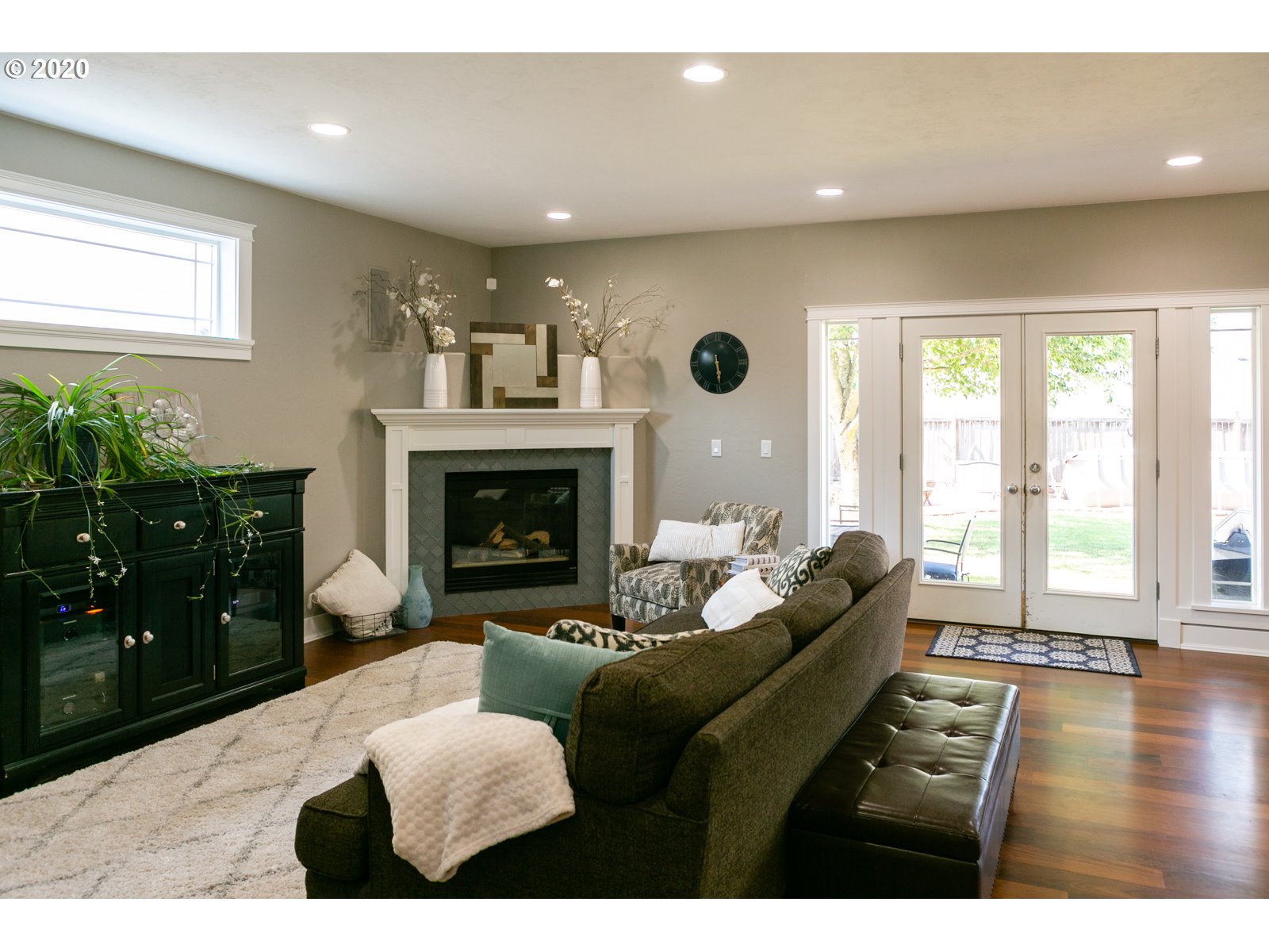 3436 Falcon Drive Springfield, OR 97477 - Photo 3 of 32 Gallery Image 3