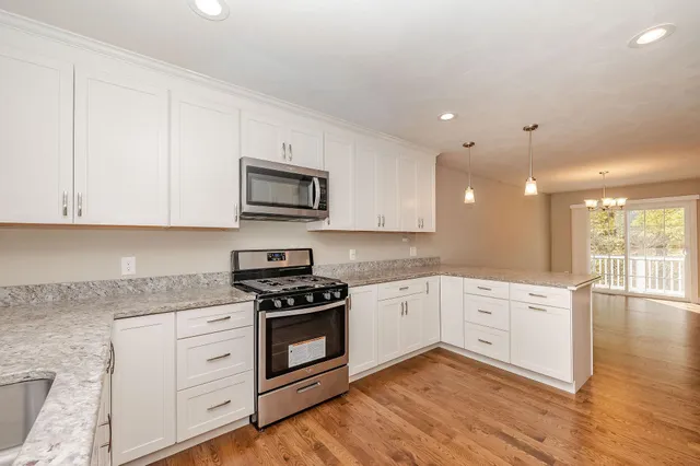 $729,900 | 21 Cypress Circle, Exeter, NH 03833