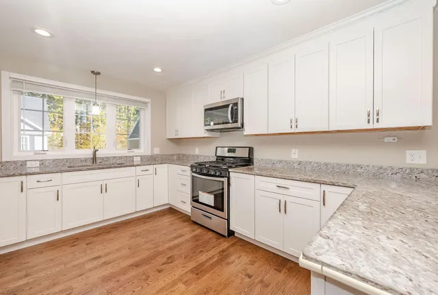 $729,900 | 21 Cypress Circle, Exeter, NH 03833