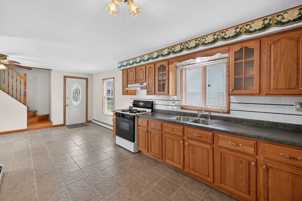 31 Oregon Street Fall River, MA 02720 - Photo 9 of 27