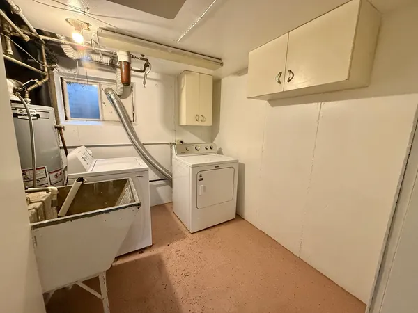 $2,300 | 4926 Crain Street, Unit C, Skokie, IL 60077