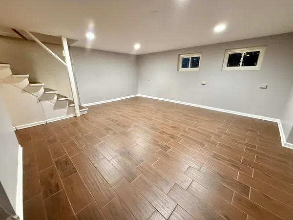 $2,300 | 4926 Crain Street, Unit C, Skokie, IL 60077