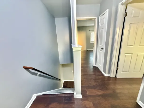 $2,300 | 4926 Crain Street, Unit C, Skokie, IL 60077