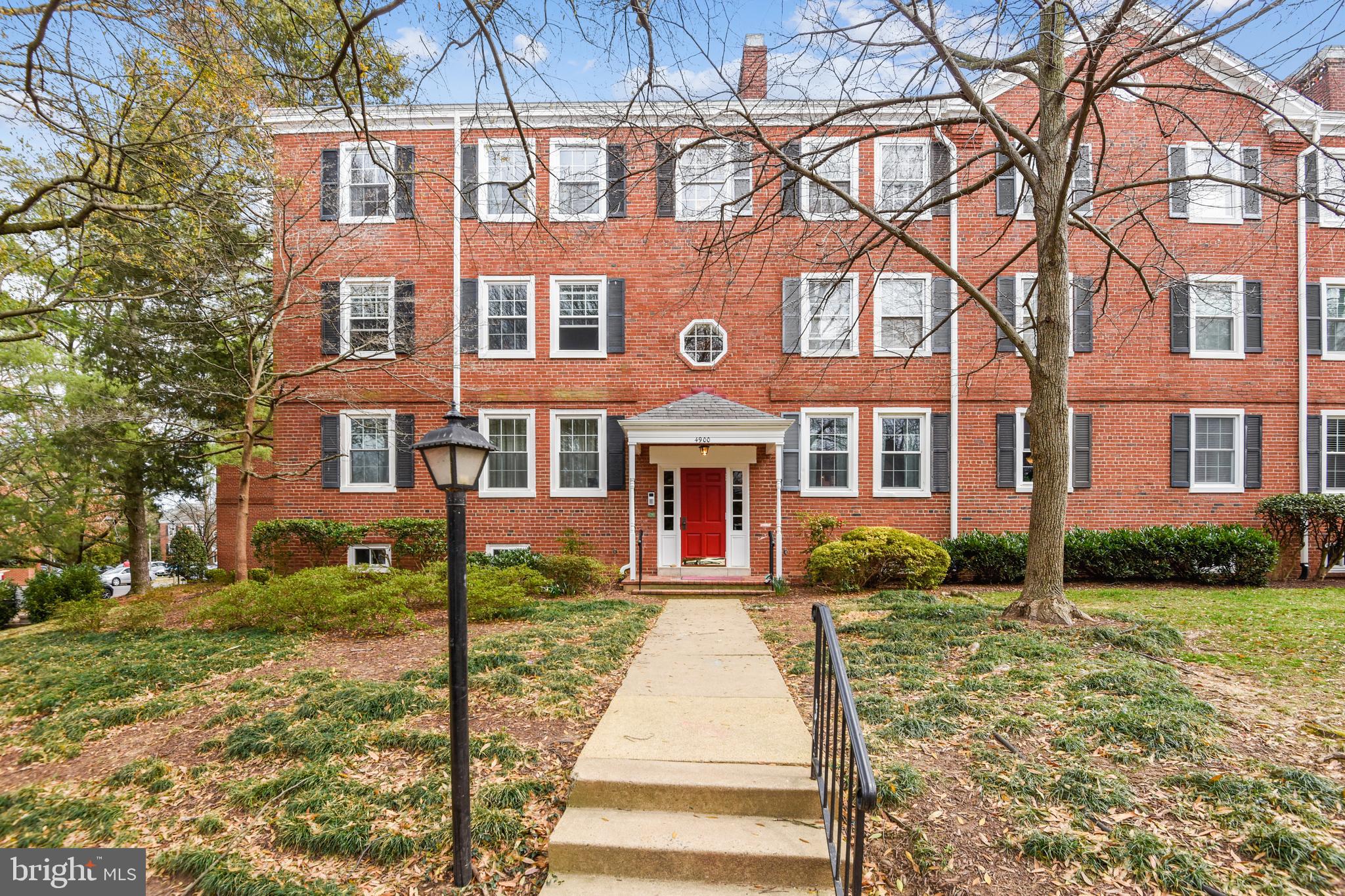 4900 29th Road South, Unit C1 Arlington, VA 22206 - Photo 1 of 41 Welcome home!