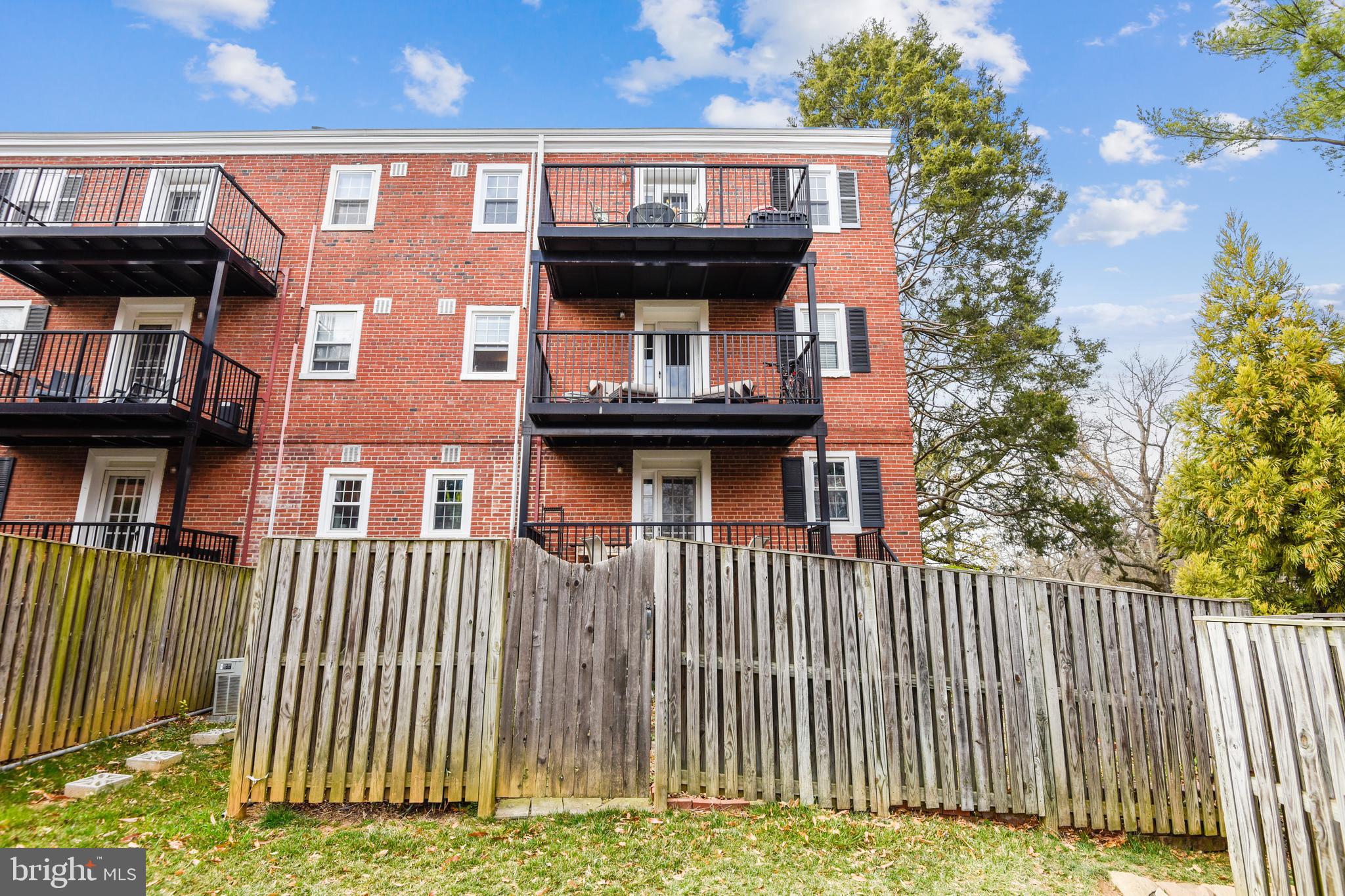 4900 29th Road South, Unit C1 Arlington, VA 22206 - Photo 32 of 41 Exterior rear of the building