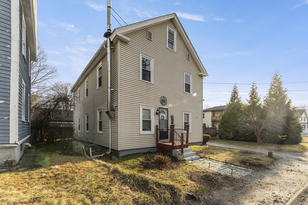 19 Chapel Street Warren, MA 01092 - Photo 1 of 38