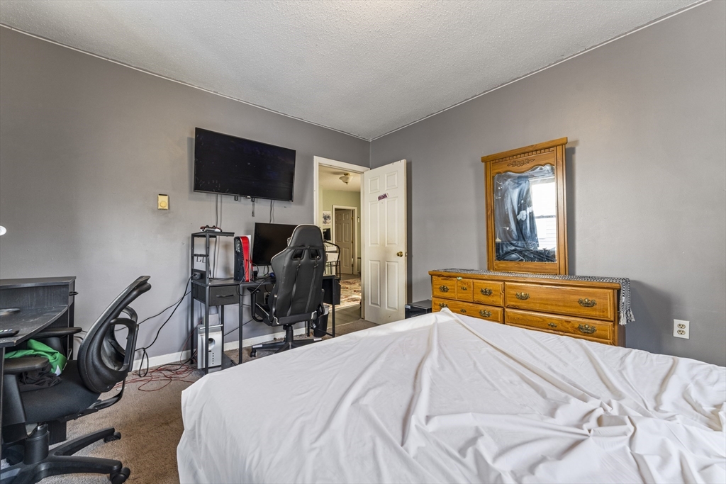 19 Chapel Street Warren, MA 01092 - Photo 25 of 38