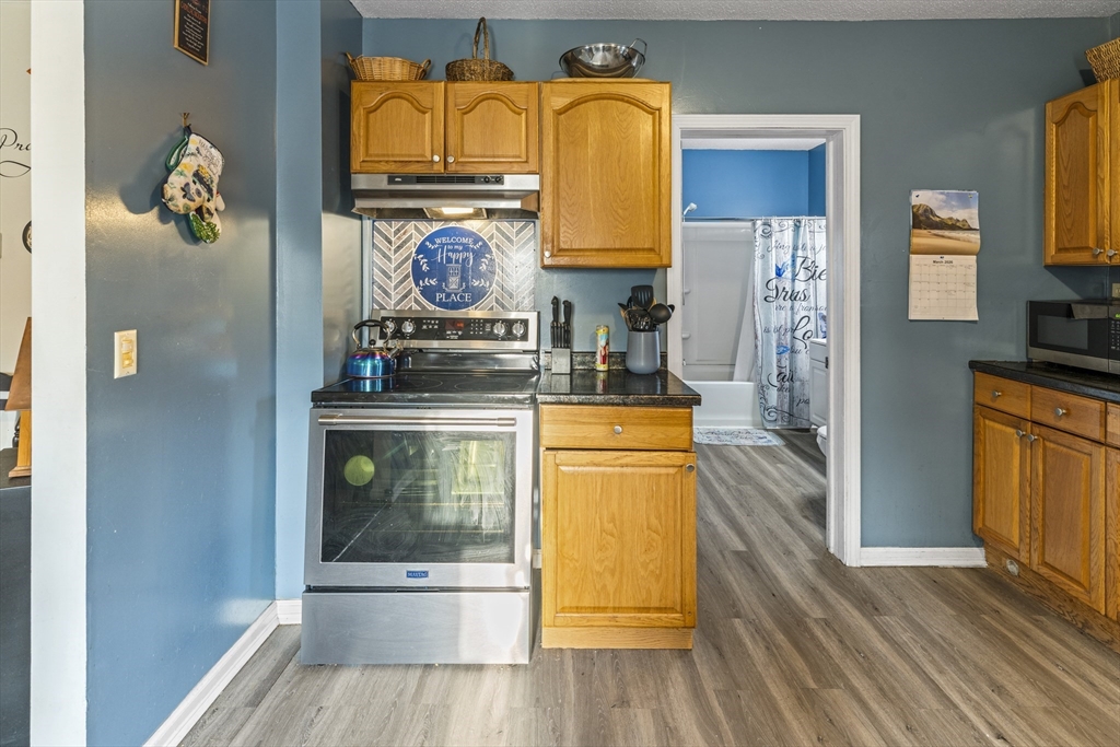 19 Chapel Street Warren, MA 01092 - Photo 7 of 38