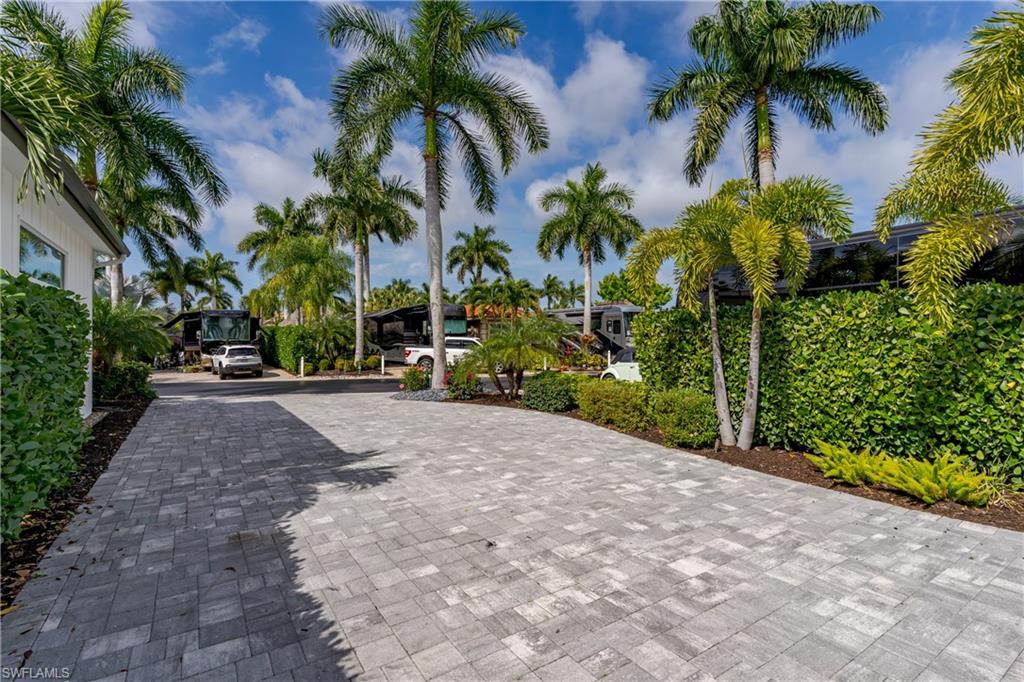 13550 Snapper Lane Naples, FL 34114 - Photo 18 of 35