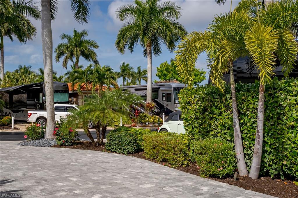 13550 Snapper Lane Naples, FL 34114 - Photo 19 of 35