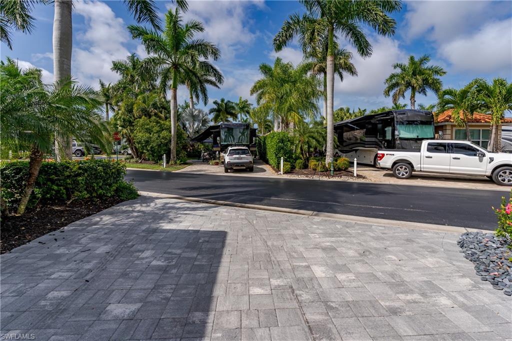 13550 Snapper Lane Naples, FL 34114 - Photo 21 of 35