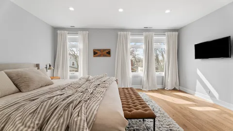 $925,000 | 5004 West Argyle Street, Chicago, IL 60630