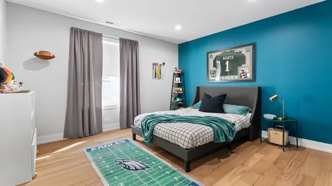 $900,000 | 5004 West Argyle Street, Chicago, IL 60630