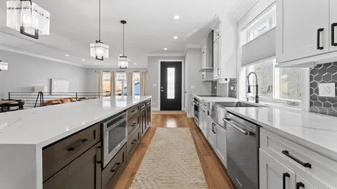 $925,000 | 5004 West Argyle Street, Chicago, IL 60630