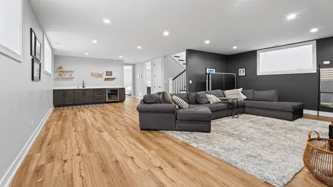 $925,000 | 5004 West Argyle Street, Chicago, IL 60630