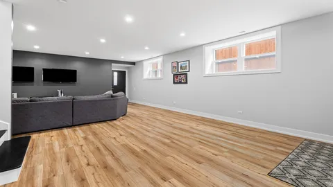 $925,000 | 5004 West Argyle Street, Chicago, IL 60630