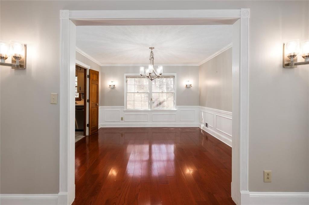 1594 Howell Highlands Smoke Rise, GA 30087 - Photo 11 of 55