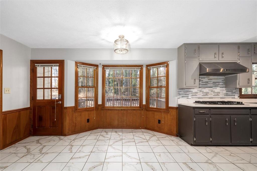 1594 Howell Highlands Smoke Rise, GA 30087 - Photo 15 of 55