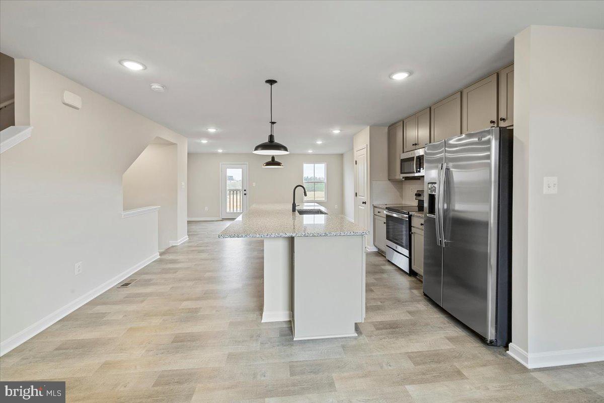 34 Scoter Road Hedgesville, WV 25427 - Photo 6 of 26 Similar dining area to kitchen view