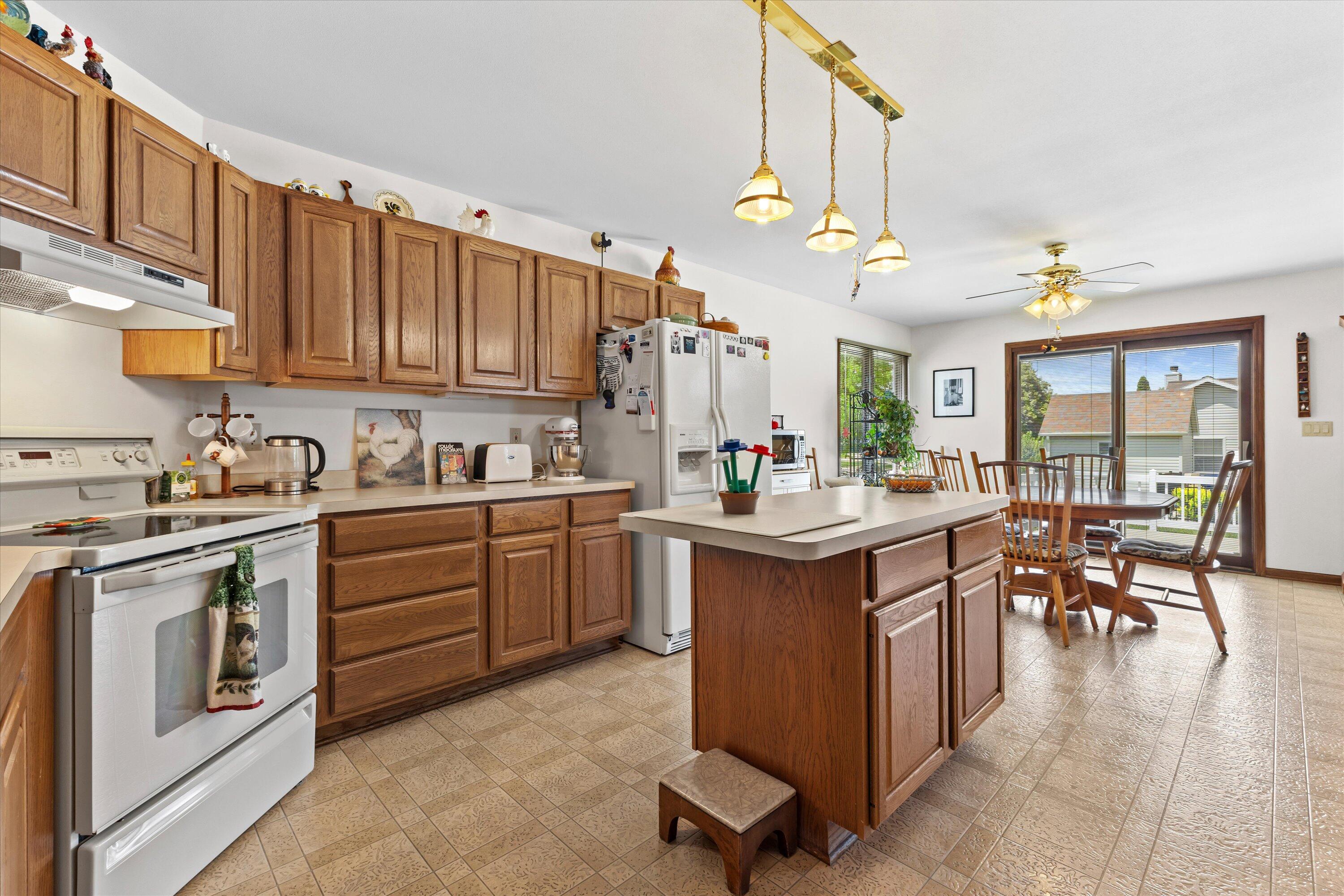 4922 26th Street Kenosha, WI 53144 - Photo 12 of 40 04-KCM-108