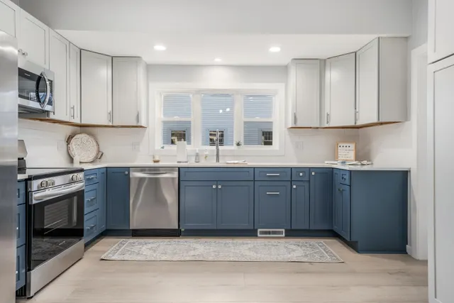 $399,900 | 303 South 1st Avenue, Winneconne, WI 54986