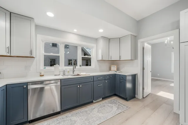 $399,900 | 303 South 1st Avenue, Winneconne, WI 54986