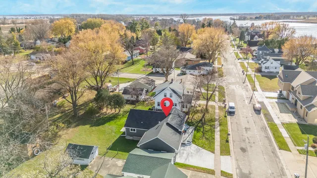 $399,900 | 303 South 1st Avenue, Winneconne, WI 54986